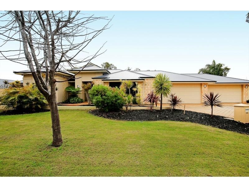 23 Ballard Meander, Lakelands WA 6180
