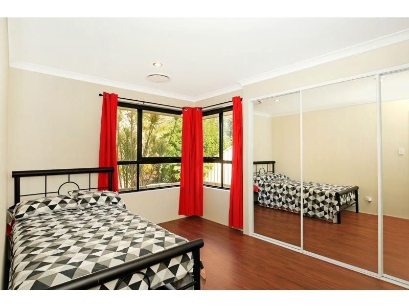 23 Ballard Meander, Lakelands WA 6180