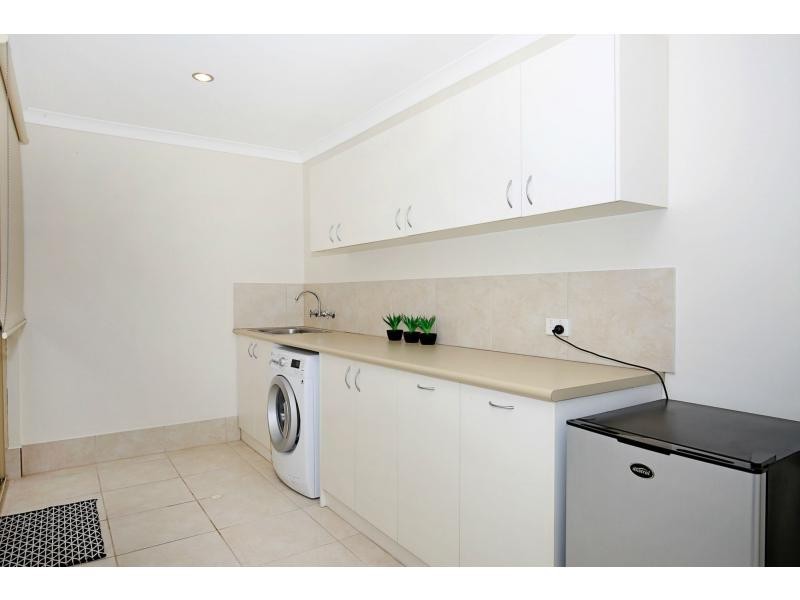 23 Ballard Meander, Lakelands WA 6180