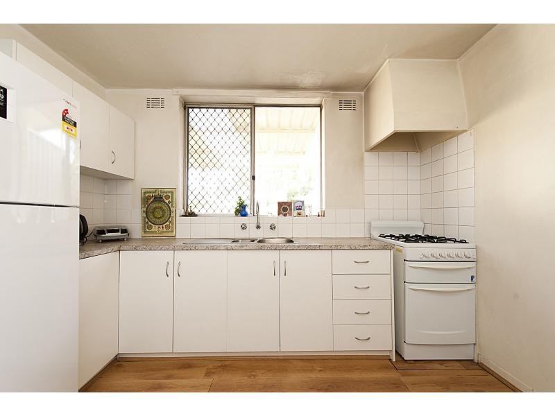 16f Wardlow Way, Balga WA 6061