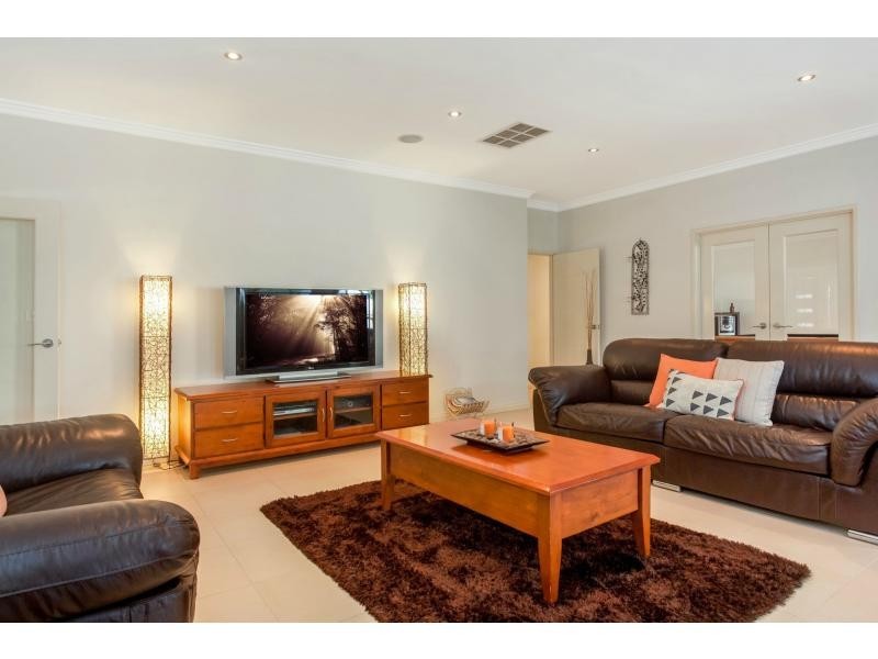 5 Grallina Way, Tapping WA 6065