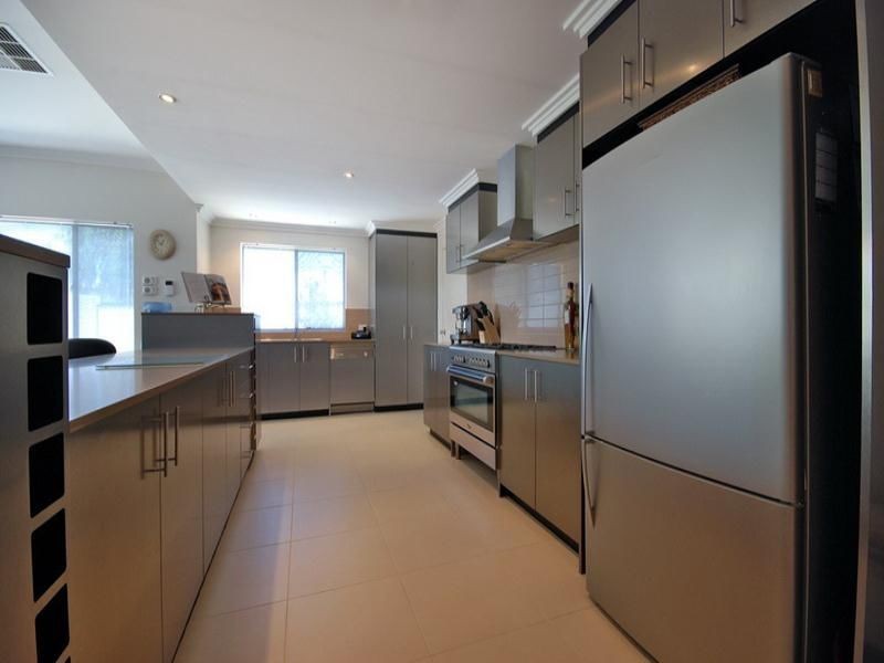 5 Grallina Way, Tapping WA 6065