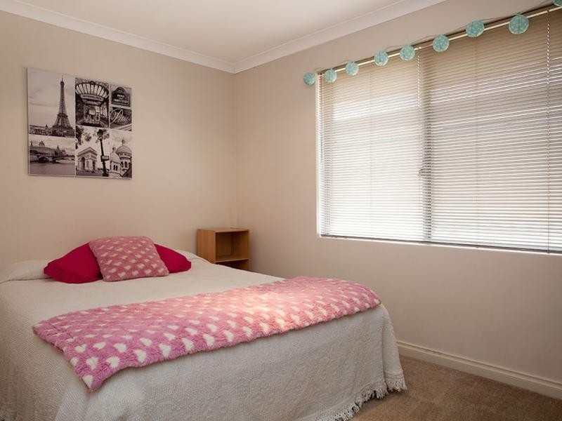 5 Grallina Way, Tapping WA 6065