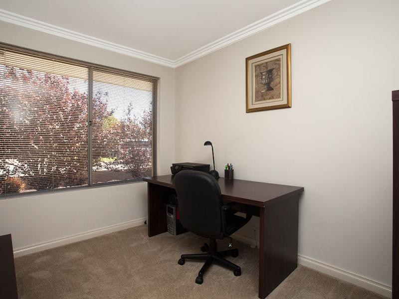 5 Grallina Way, Tapping WA 6065