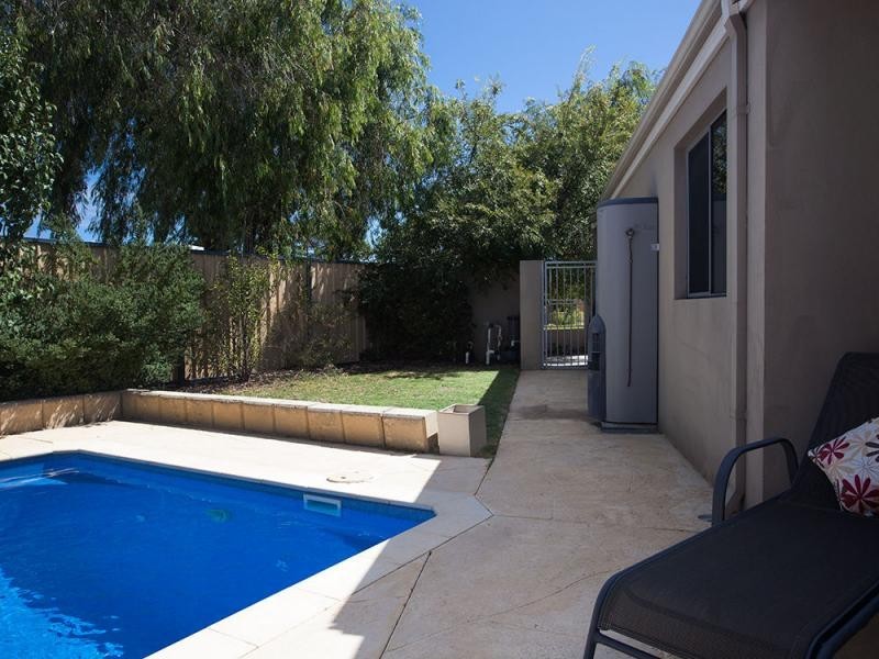 5 Grallina Way, Tapping WA 6065