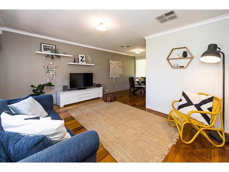 11 Fitzgerald Court, Kingsley WA 6026