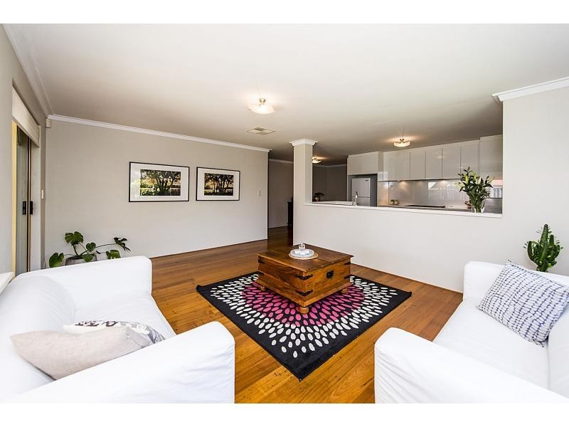 11 Fitzgerald Court, Kingsley WA 6026