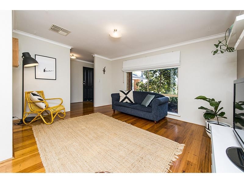 11 Fitzgerald Court, Kingsley WA 6026