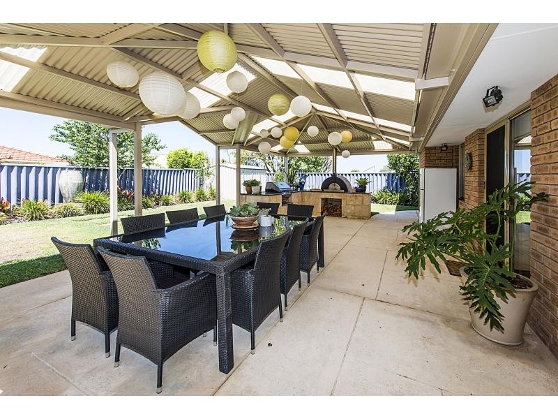 11 Fitzgerald Court, Kingsley WA 6026