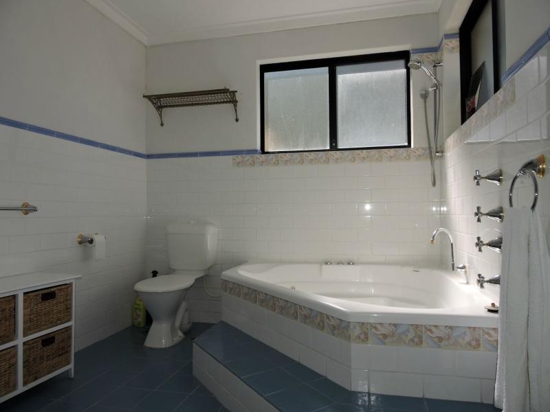 33 June Road, Safety Bay WA 6169