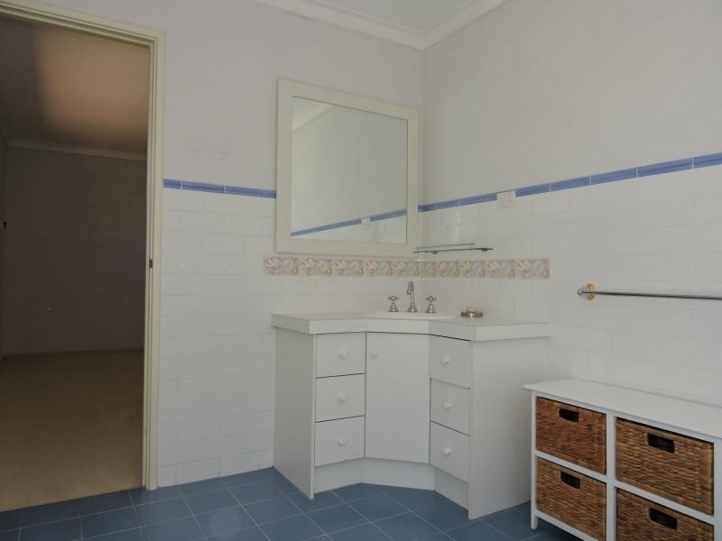 33 June Road, Safety Bay WA 6169