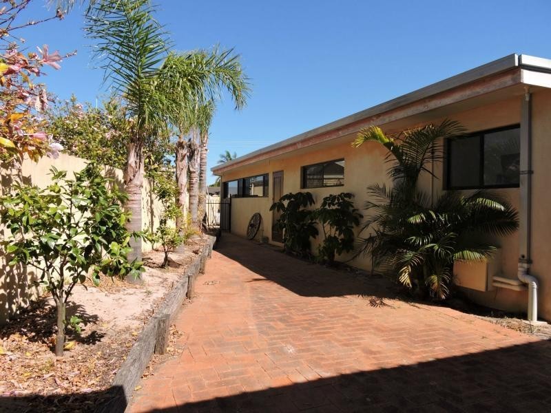 33 June Road, Safety Bay WA 6169