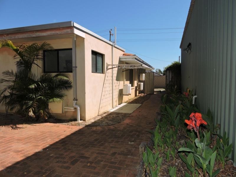 33 June Road, Safety Bay WA 6169