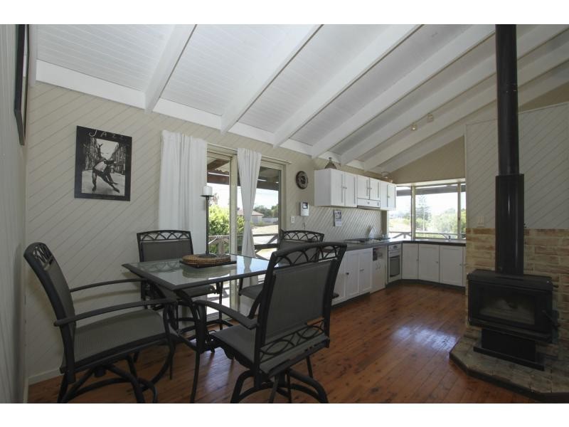 44 Mindarie Drive, Quinns Rocks WA 6030