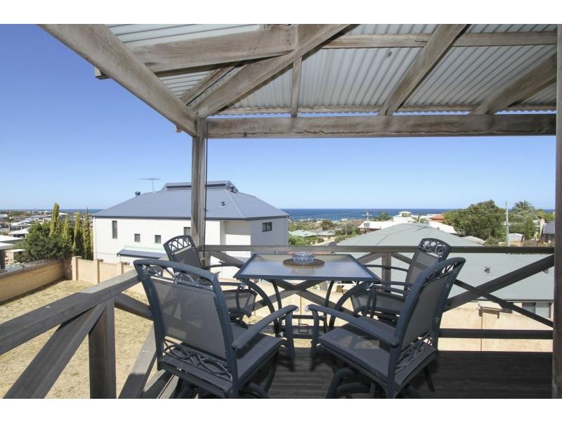 44 Mindarie Drive, Quinns Rocks WA 6030