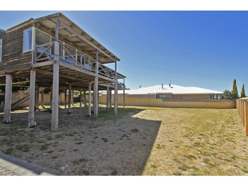 44 Mindarie Drive, Quinns Rocks WA 6030