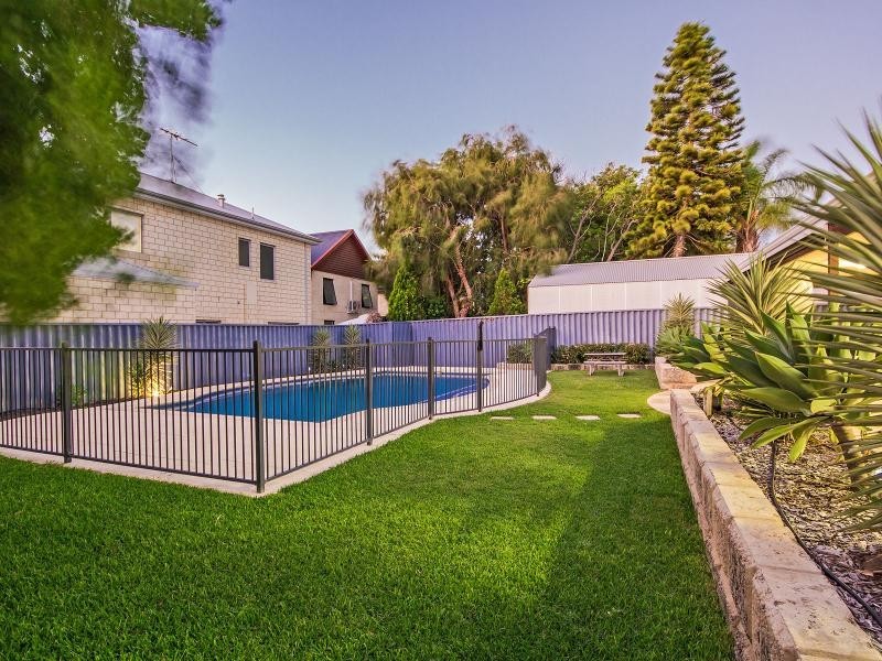 146 Lewington Street, Rockingham WA 6168