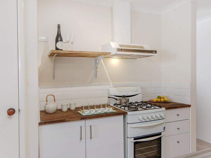 14 Ledger Street, Warnbro WA 6169