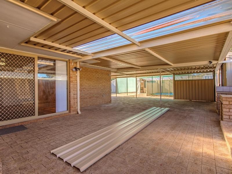 14 Ledger Street, Warnbro WA 6169