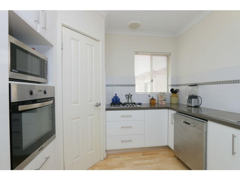 6/149 Hale Road, Forrestfield WA 6058