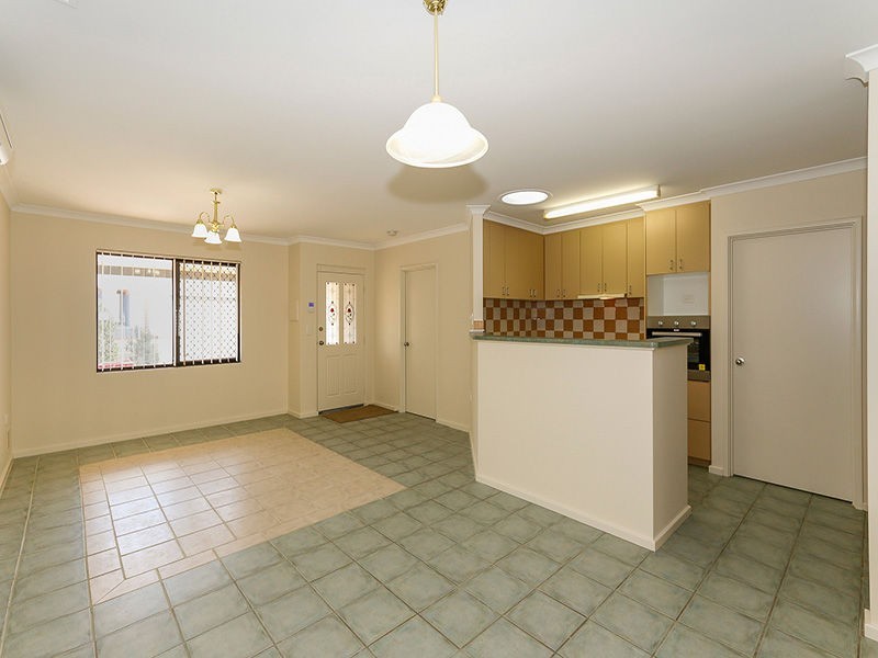 8/2 Camberwell Road, Balga WA 6061