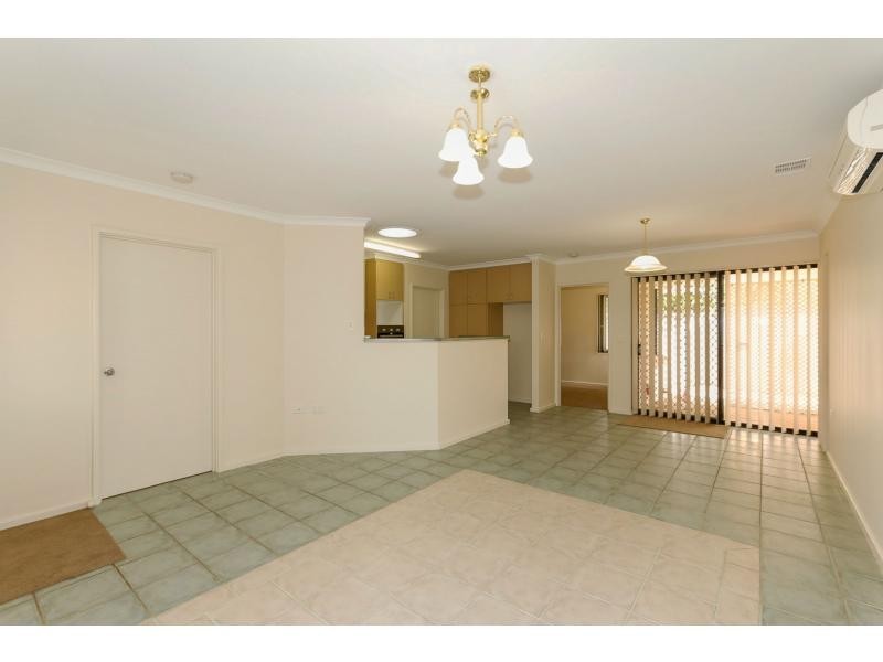 8/2 Camberwell Road, Balga WA 6061