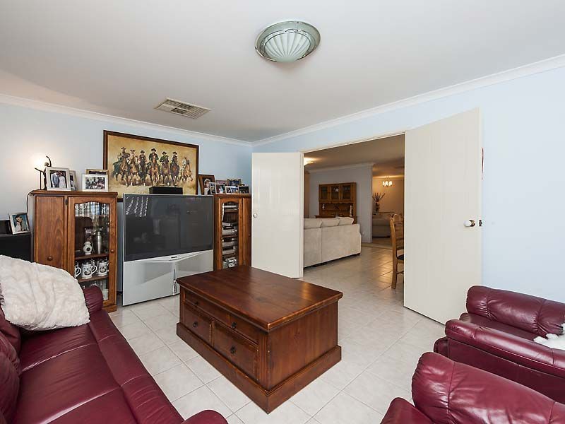 183 Currie Street, Warnbro WA 6169