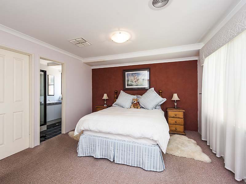 183 Currie Street, Warnbro WA 6169