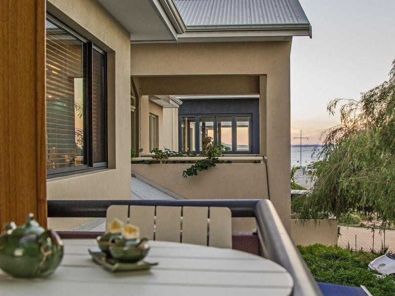 186 Kent Street, Rockingham WA 6168