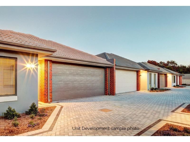 11 Church Street, Kelmscott WA 6111