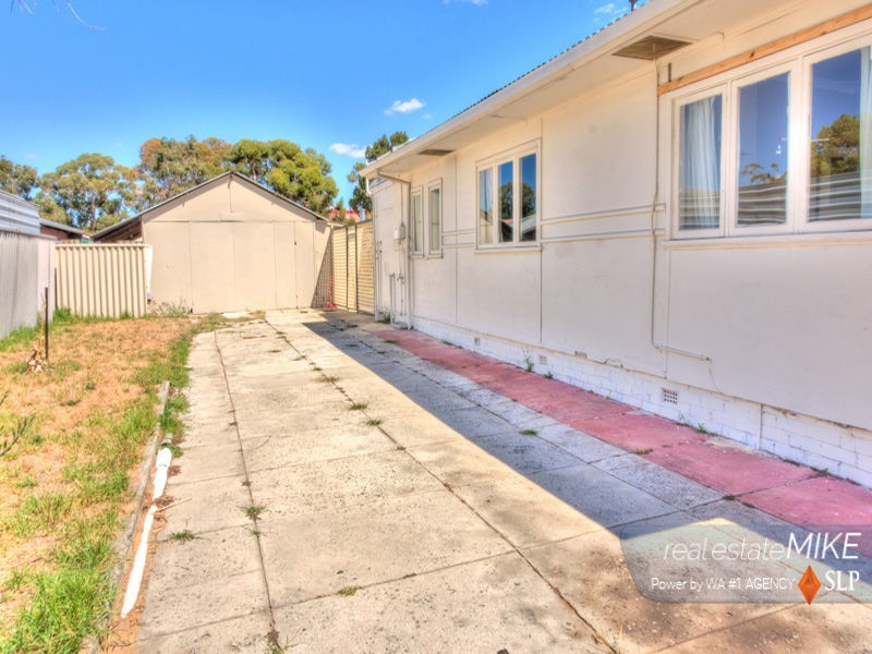 11 Church Street, Kelmscott WA 6111