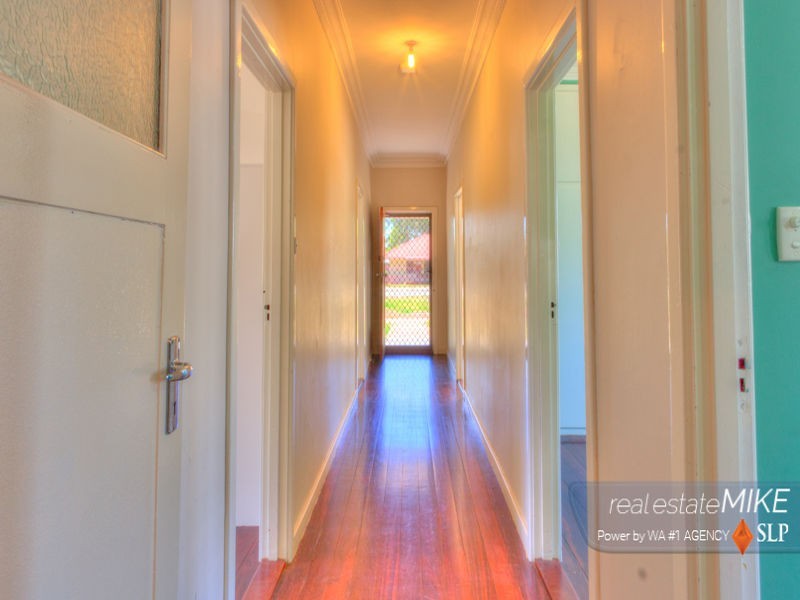 11 Church Street, Kelmscott WA 6111