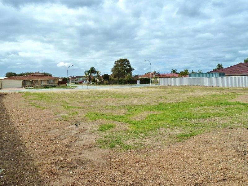 24 Parkland Drive, Warnbro WA 6169