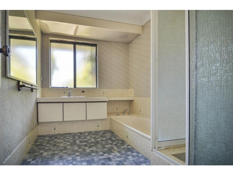 10 Pepper Close, Ballajura WA 6066