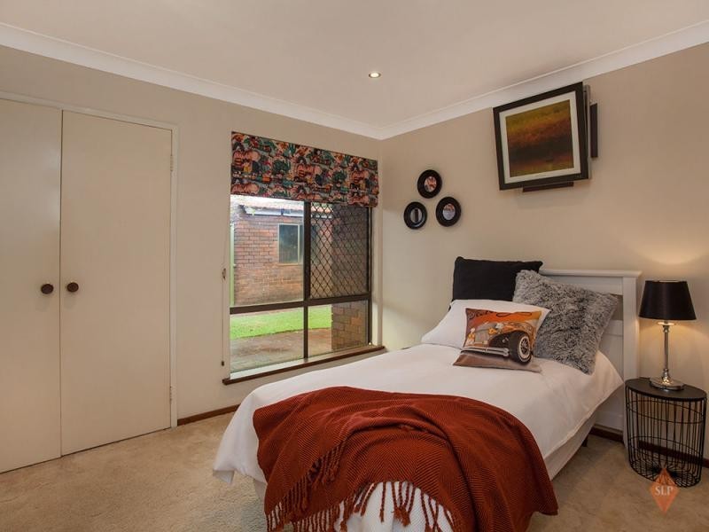 33 Ewing Avenue, Bull Creek WA 6149