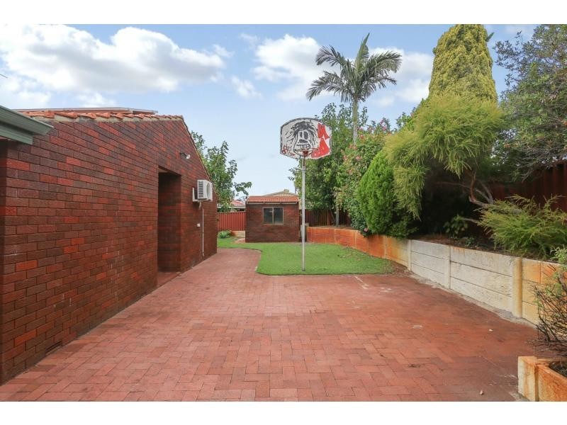 33 Ewing Avenue, Bull Creek WA 6149