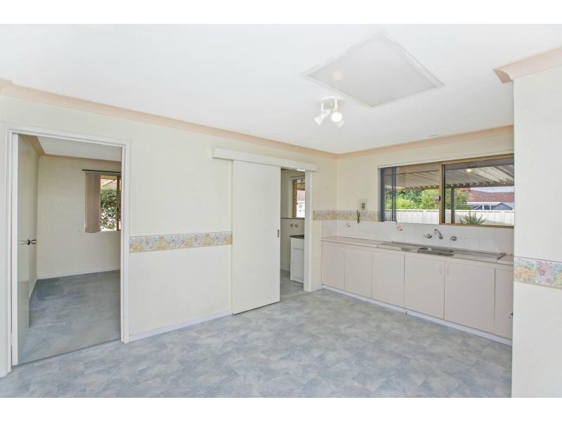 8B Mersey Place, Beechboro WA 6063