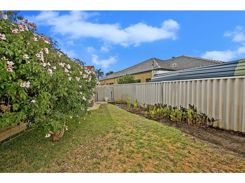 8B Mersey Place, Beechboro WA 6063