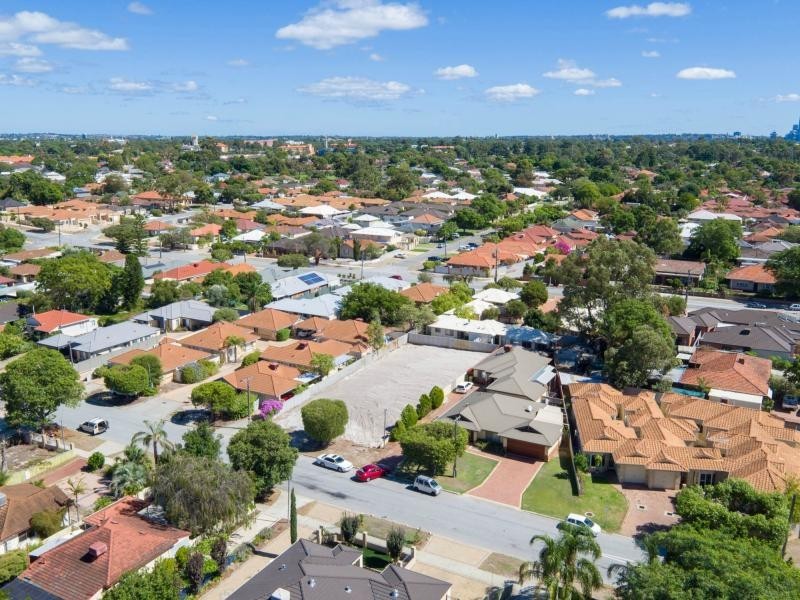 47A Pitt Street, St James WA 6102