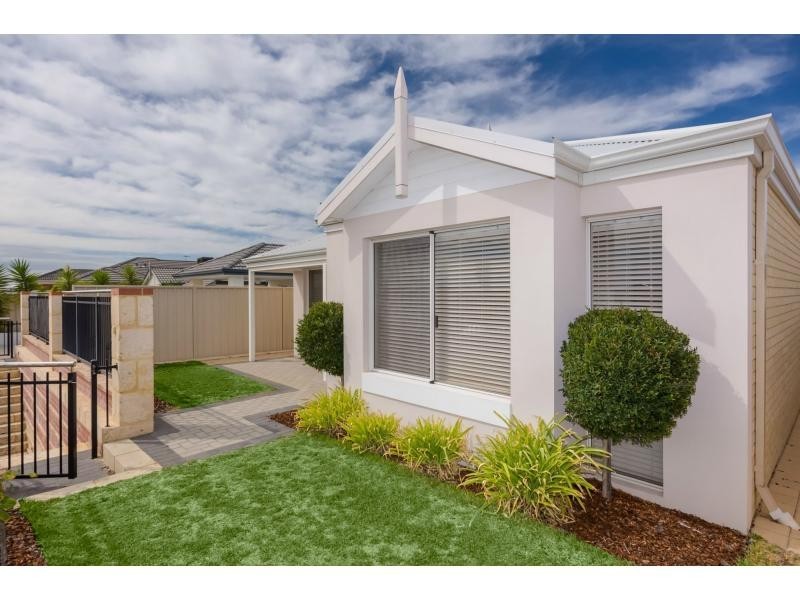 53 Tissington Drive, Darch WA 6065