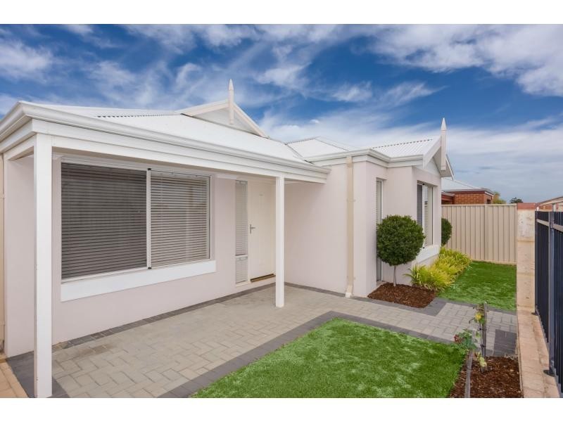 53 Tissington Drive, Darch WA 6065