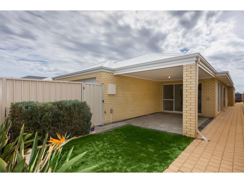 53 Tissington Drive, Darch WA 6065