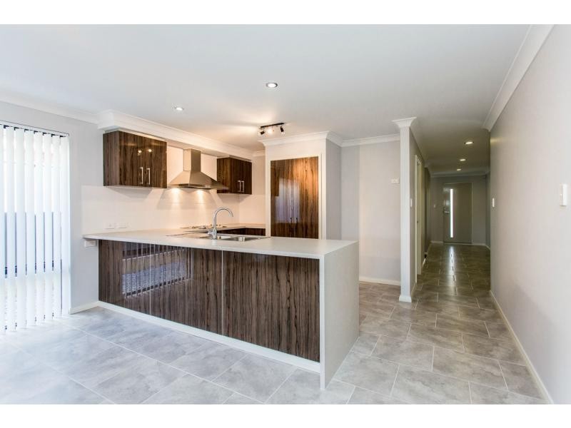 318 Southern River Road, Southern River WA 6110