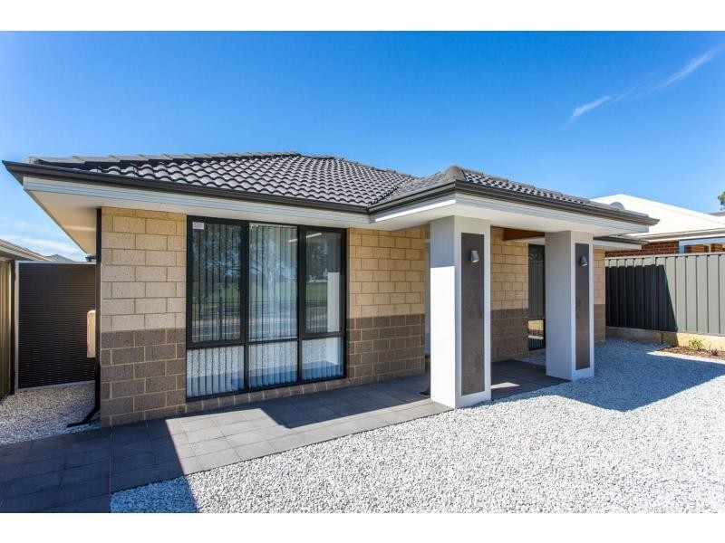 318 Southern River Road, Southern River WA 6110