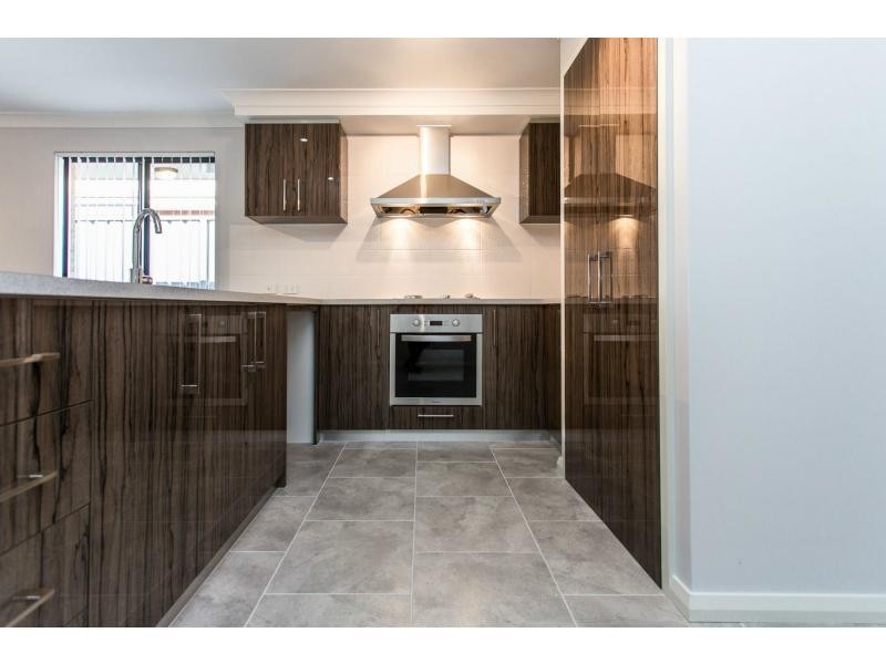 318 Southern River Road, Southern River WA 6110