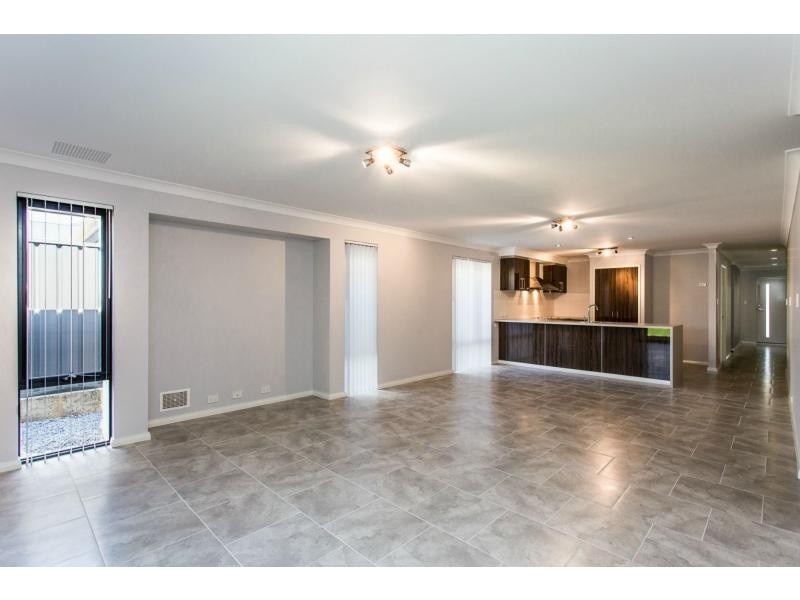 318 Southern River Road, Southern River WA 6110