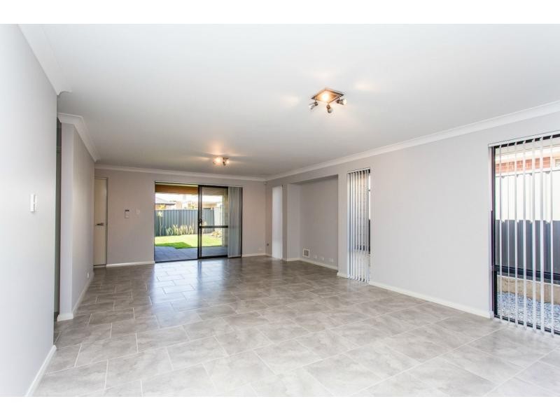 318 Southern River Road, Southern River WA 6110