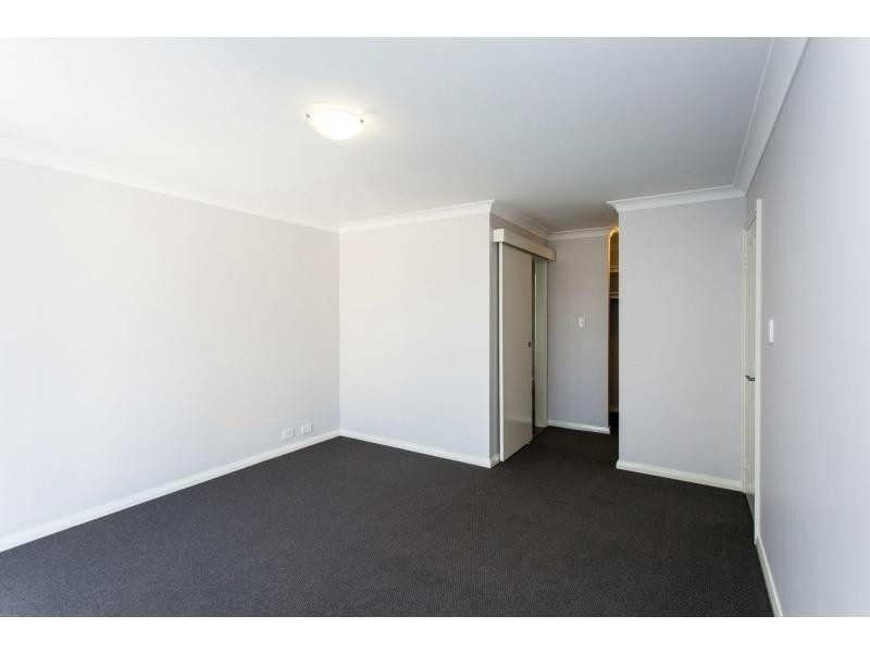 318 Southern River Road, Southern River WA 6110