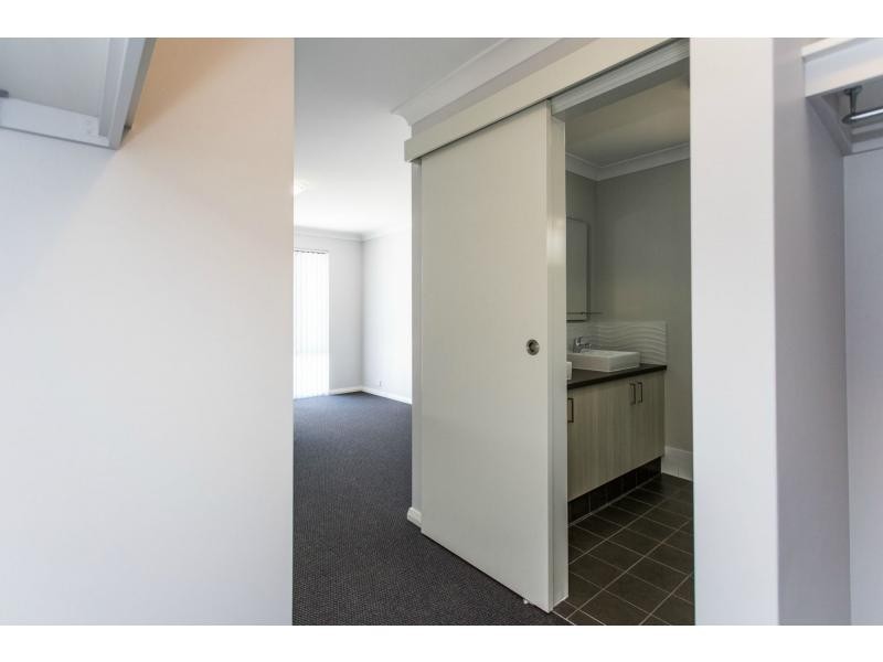 318 Southern River Road, Southern River WA 6110