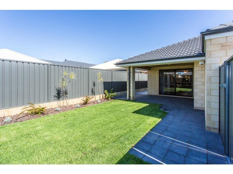 318 Southern River Road, Southern River WA 6110